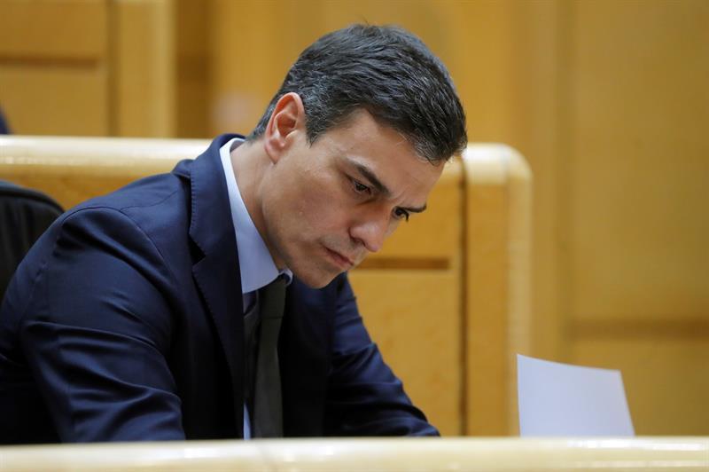 El PSOE se mantiene en cabeza mientras el PP baja, Ciudadanos sube y los demás siguen igual
