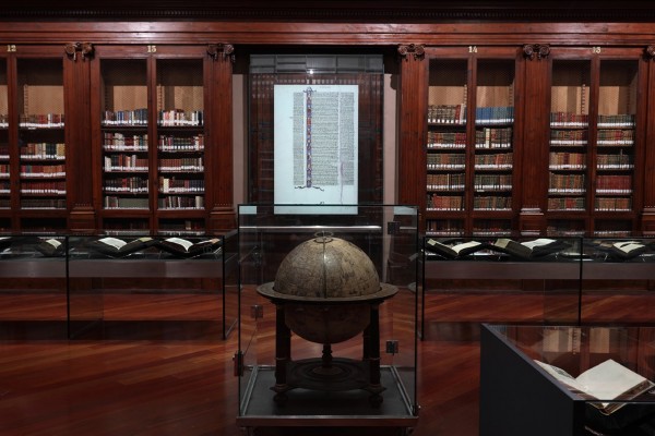 La Biblioteca Històrica de la Universitat muestra sus tesoros gratuitamente todos los domingos