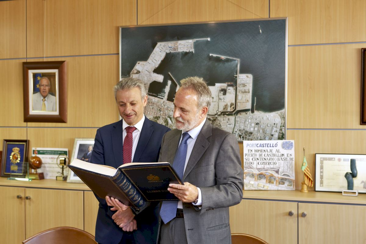 Empresas y estibadores ponen deberes a Toledo tras tomar posesión en Puertos del Estado