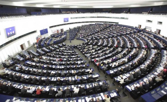 El auge del europeísmo: España fuera de norma. 
