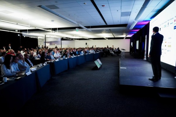 La empresa valenciana Logifruit gana el Corporate Innovation Award de Plug and Play 
