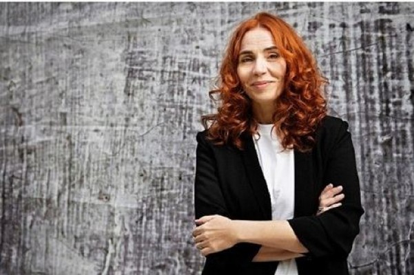 Ángela Quintas: 