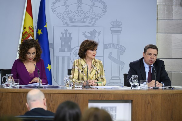El Gobierno trata de evitar la venta a pérdidas y hace obligatorio el contrato de compra en el campo