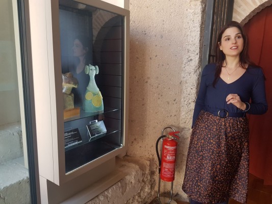 Dos esculturas inspiradas en la Dama de Elche se suman al Museo del Arxiu Històric Municipal
