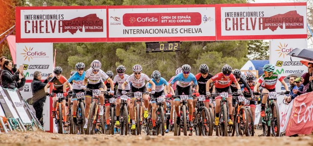 Chelva recibe a algunos de los mejores ciclistas BTT-XCO del circuito internacional