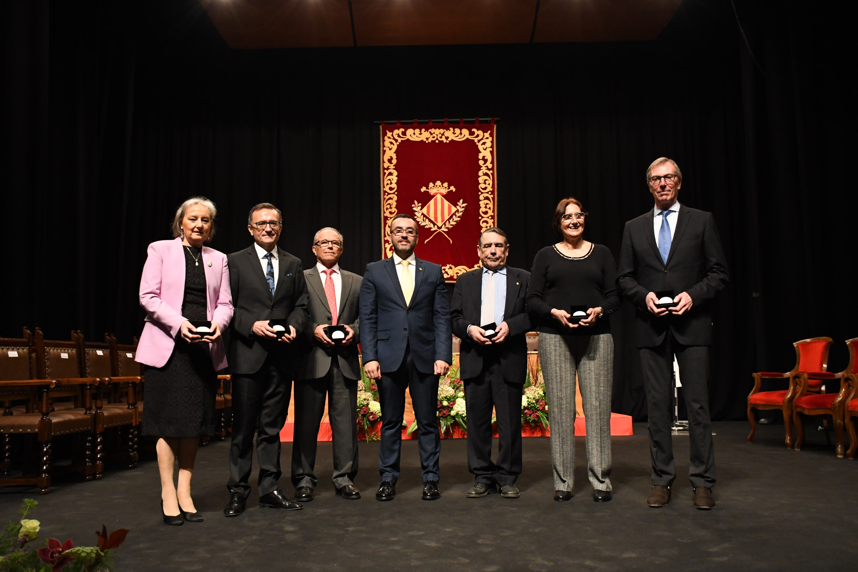 Manuel Cerisuelo 'el Sirero', Paulino Perona, María Cecilia Llorens, Manuel Arrufat, 'Poble' i María Dolores Jordá reben els Premis 20 de Febrer