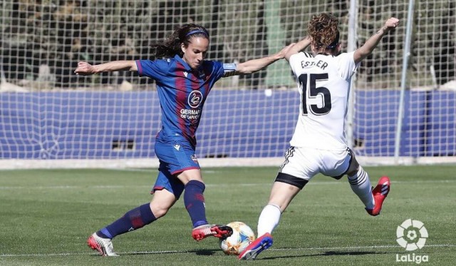 El Levante supera al Tacón y no pierde la estela del Atlético