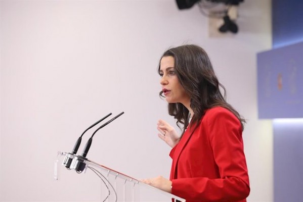 Cs ampliará la votación de los compromisarios tras el colapso informático de las primeras horas