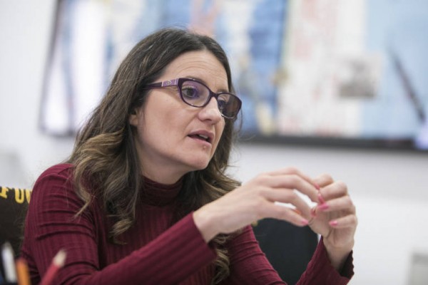 Oltra cuestiona las necesidades de la ampliación del Puerto: 