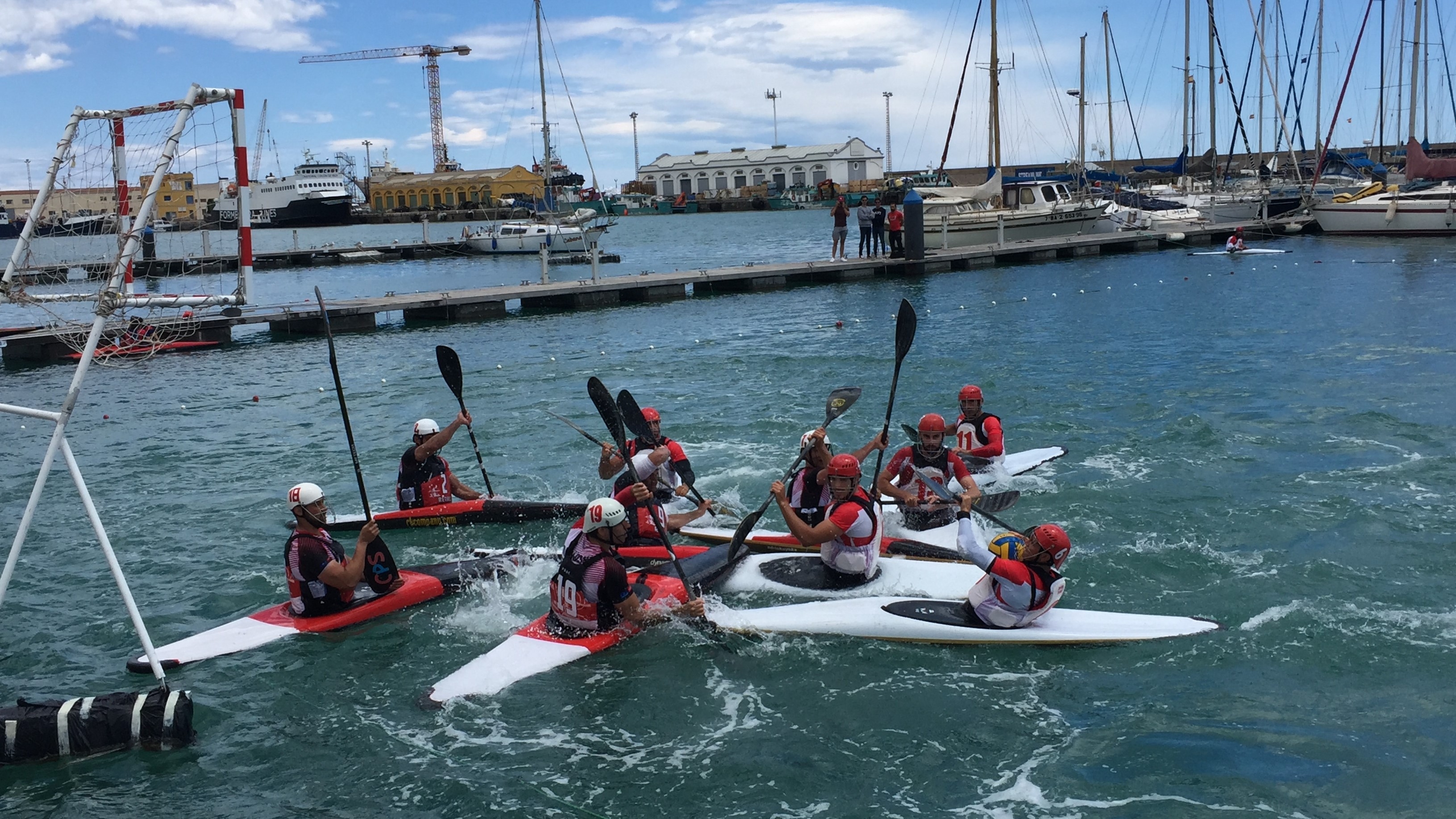 Marina Burriananova patrocinará la Liga Autonómica de Kayak Polo
