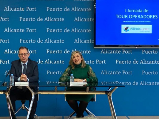 El Puerto invita a los turoperadores a vender 'packs' de avión-tren y barco para ser base de cruceros