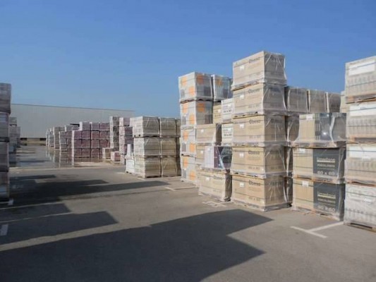 Las exportaciones castellonenses bajan por primera vez desde hace una década