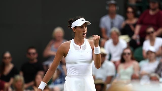 Muguruza vence a Kerber por segunda vez en Wimbledon y pasa a cuartos