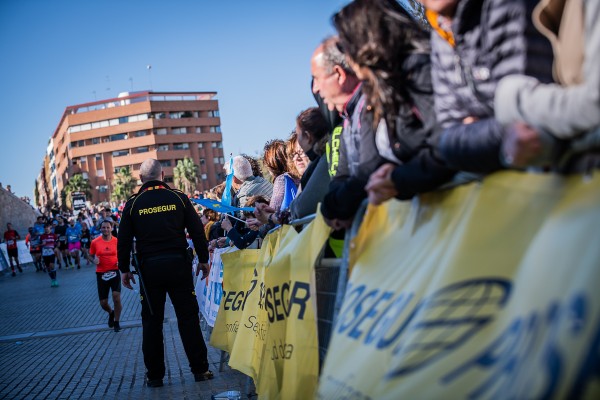Maratón Valencia denuncia diez casos de corredores por falsificación de dorsal en la pasada edición 