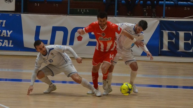El Jimbee, otra vez inconsistente, se complica su objetivo de estar entre los ocho primeros (3-2)