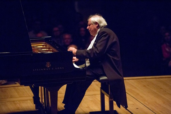 Grigory Sokolov vuelve a València con un recital con obras maestras de Mozart y Schumann