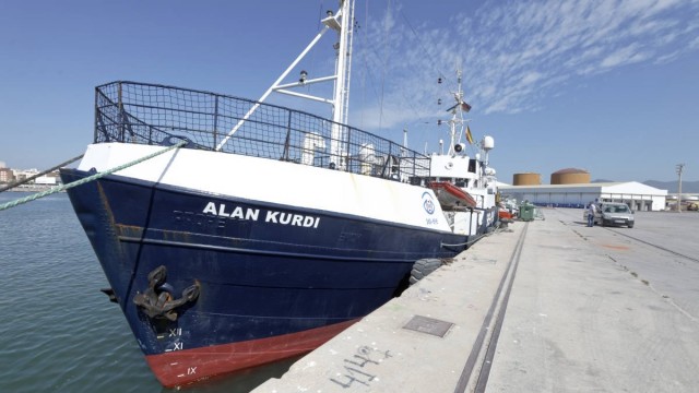 Borriana: varadero del Open Arms y el Alan Kurdi