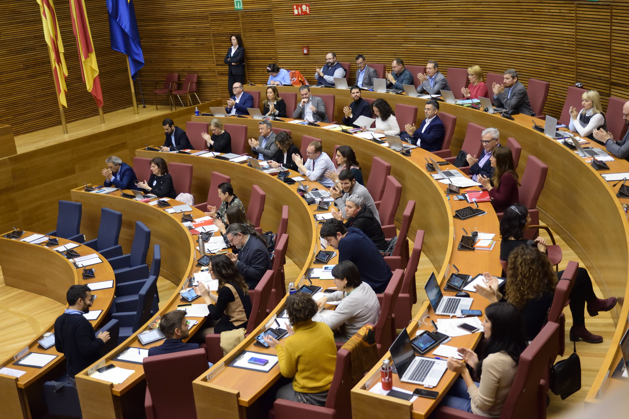 Les Corts rechazan reclamar judicialmente el IVA y piden una nueva financiación antes de septiembre 