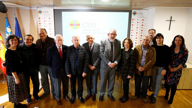 El CEU y la Asociación de Médicos Senior firman un convenio de colaboración 