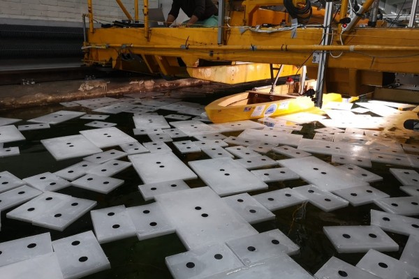 La UPCT investiga cómo mejorar el transporte naviero cuando atraviesan placas de hielo