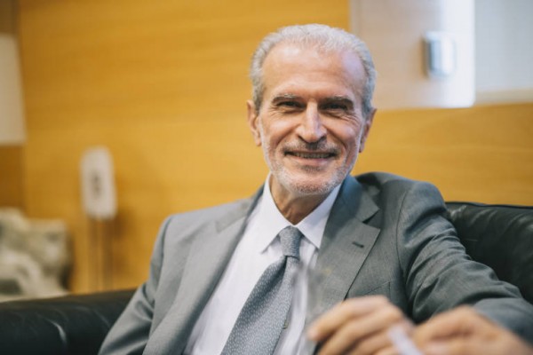 El rector de la Universitat de València pide bajar las tasas y mejorar la financiación universitaria