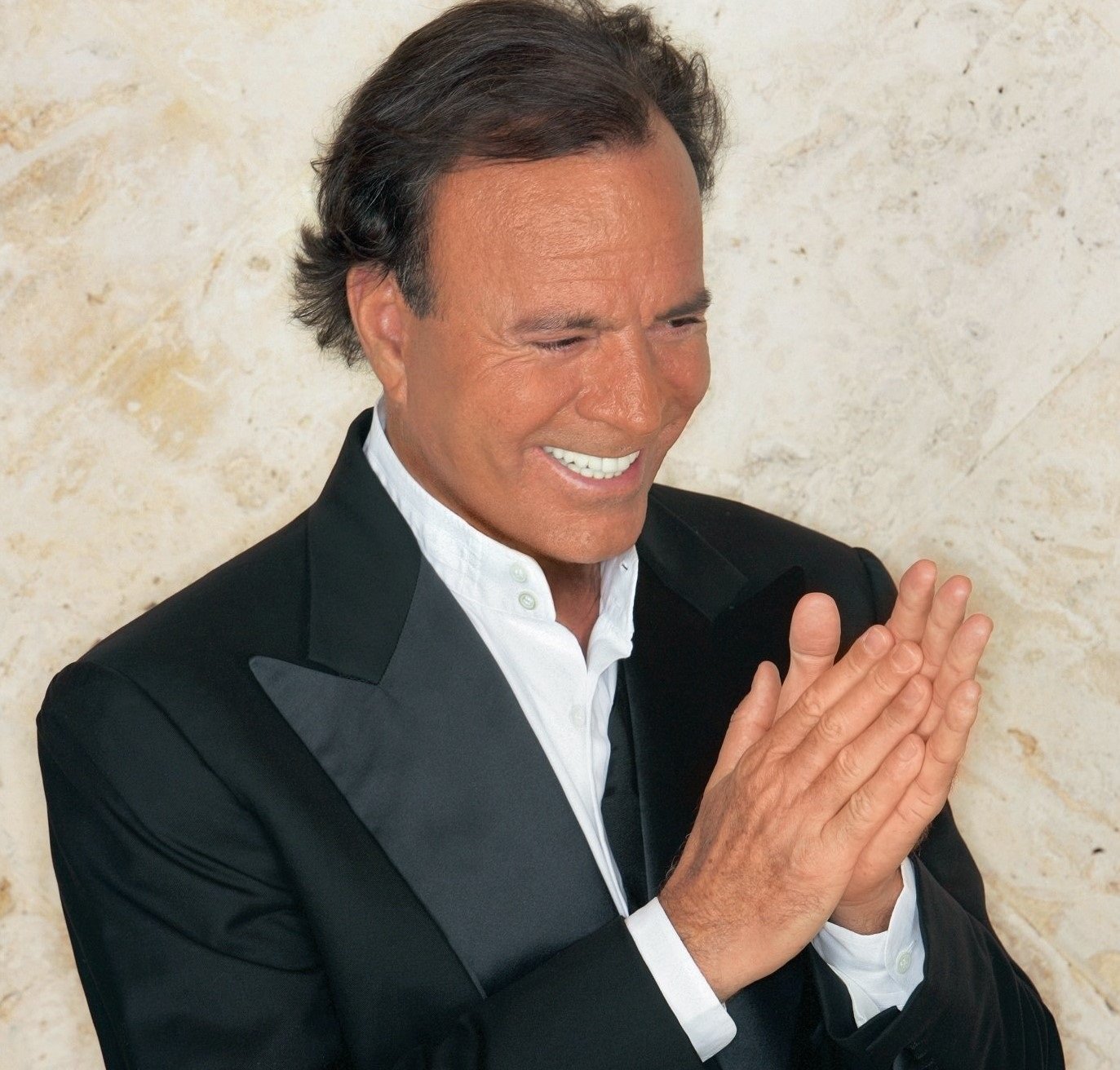 Julio Iglesias vuelve a València... y lo sabes
