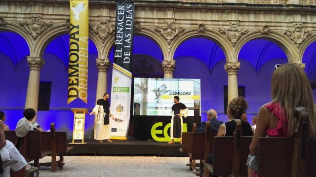 Una quincena de emprendedores protagonizan 'El renacer de las ideas' en Orihuela