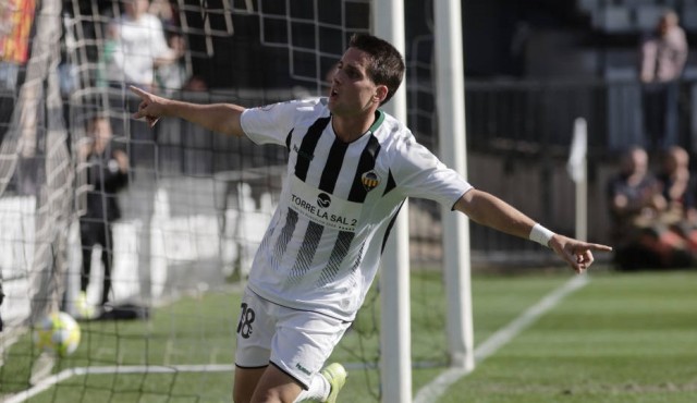 Juanto Ortuño, llegar y besar el santo: ya es el tercer máximo goleador del Castellón