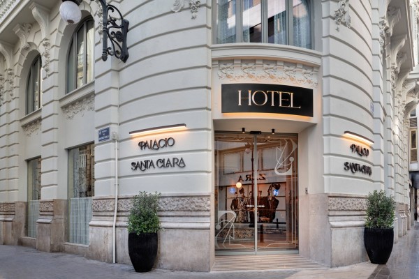AC Hotels estrena el hotel Palacio Santa Clara, su primer 'Autograph' en València