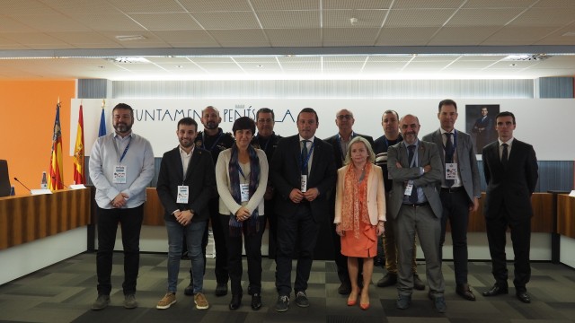Diversas ciudades de la Comunitat abordan en Peñíscola el fenómeno del 'Top Manta'