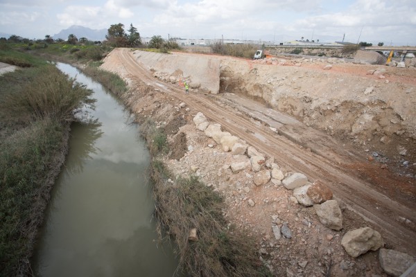 El PSPV solicita dragar la desembocadura y cauce viejo del Segura y elevar la N-332