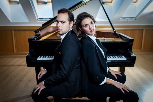 Regards Piano Dúo interpretan a Bach o Tchaikovsky en Fundación Bancaja