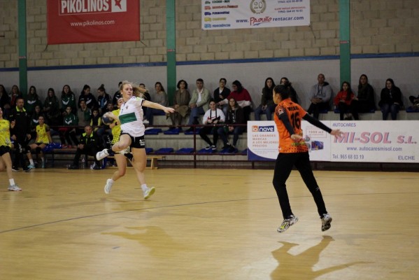 El Balonmano Elche cumple su objetivo y pasa a la fase final de la Copa de la Reina
