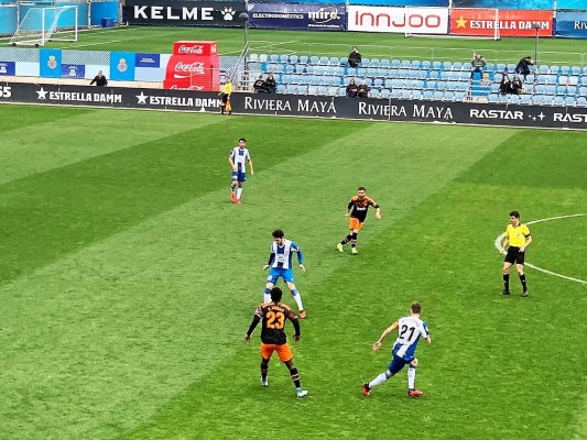 Empate que sabe a poco del Mestalla ante el Espanyol