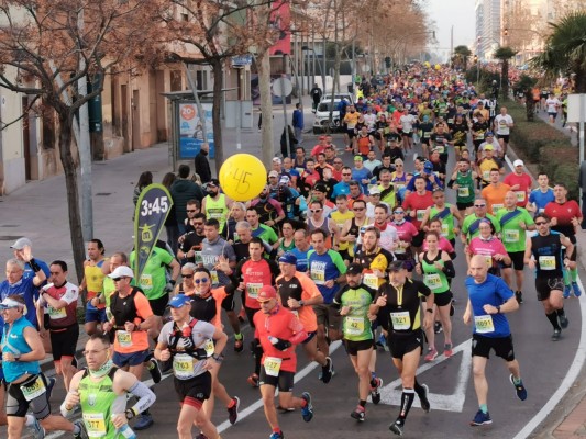 Los etíopes Dumecha y Basaznew vencen en la Maratón BP de Castelló con récord de la prueba
