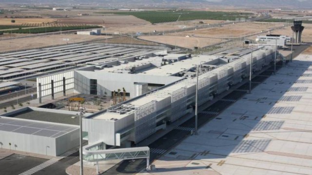 La Comunidad pagará 532.000 euros a los dueños de una parcela expropiada para el aeropuerto
