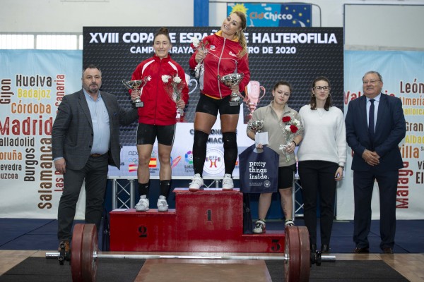 Lydia Valentín y David Sánchez, campeones de la Copa de España de halterofilia de Camponaraya