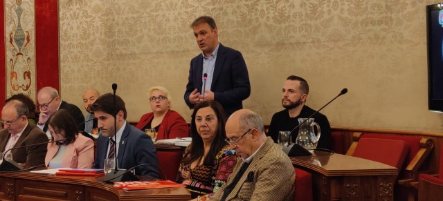 Compromís insta al gobierno a firmar cuanto el convenio con la UA para activar el voluntariado de refuerzo escolar


