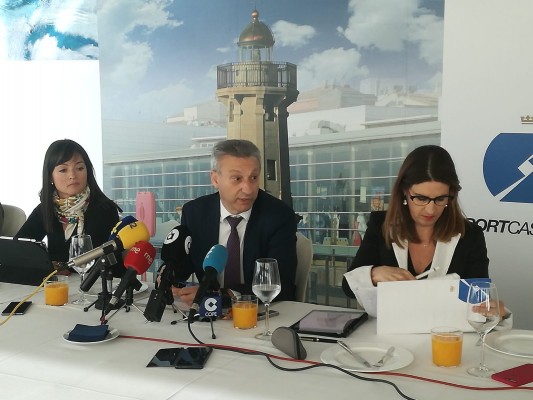 El puerto prevé repetir este año el tráfico de 2019 y refinancia su deuda para ganar liquidez