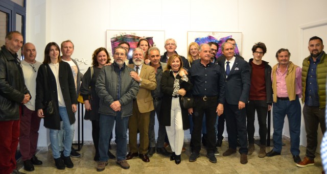 Nuevo espacio expositivo en Marina de Dénia: 16 artistas exhiben obra en la galería de arte Toni Marí