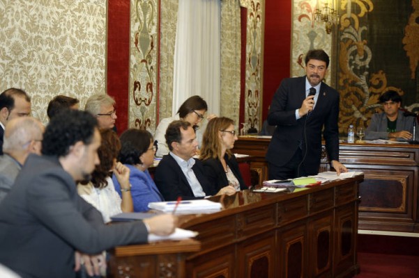 La oposición se inclina por no bloquear la primera ronda de inversiones del tripartito de Alicante