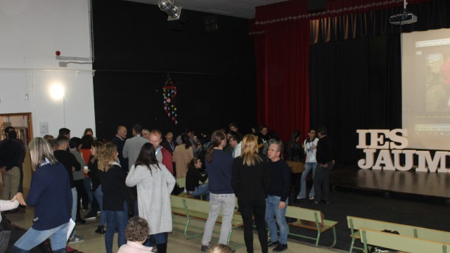 Treinta docentes de toda España conocen elmodelo educativo innovador del IES Jaume I de Borriana 