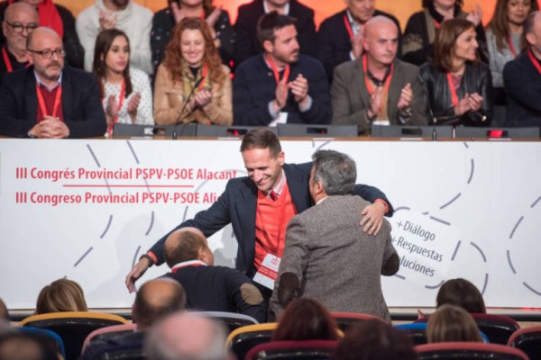 El alcalde de Pinoso, Lázaro Azorín, será diputado en el Congreso con la renuncia de Pedro Duque 