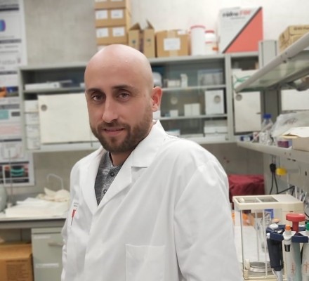 La UMH busca antitumorales y antivirales en compuestos bioactivos de la piel de los peces