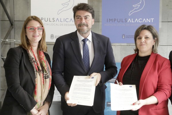 Alicante se une a Telefónica y Santa María la Real para crear 'lanzaderas' de alfabetización digital