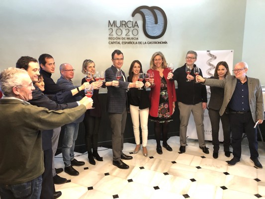 Los conciertos de folk se maridan con el vino y la gastronomía en la X edición de ‘VINarte’