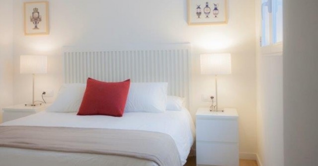 Valencia y Generalitat se unen para resolver el bloqueo en el registro de apartamentos turísticos