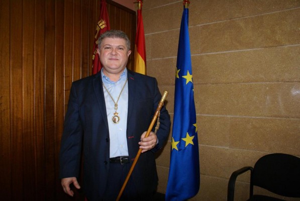 Pepe Vélez, el halcón de Pedro Sánchez como martillo del Gobierno regional