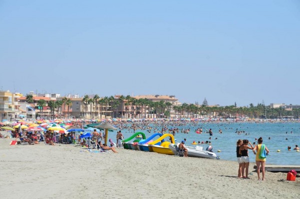 Tres grupos se interesan por instalar campings en Los Alcázares