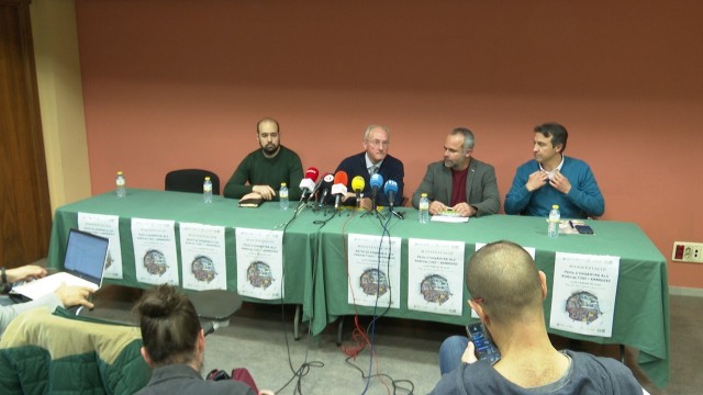  Centenares de tractores salen a la calle el viernes en València por el futuro del campo y la España vaciada